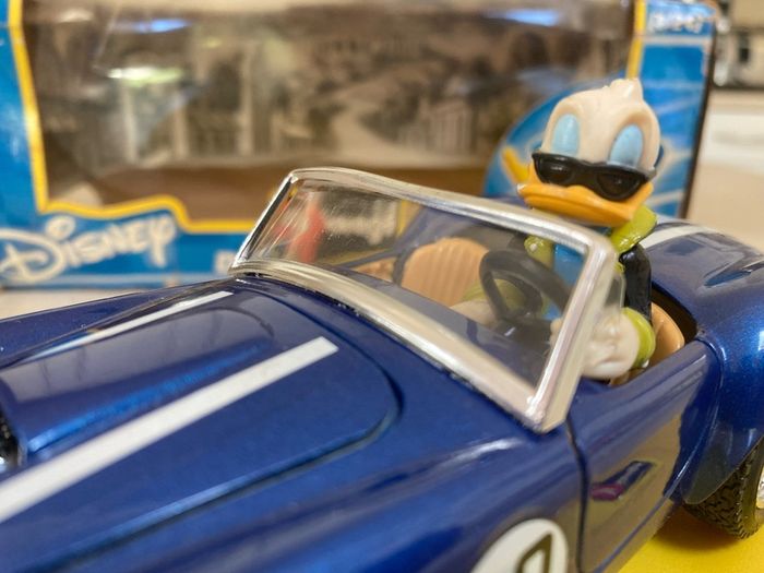 Disney Donald Duck AC Cobra 1/24 Burago
