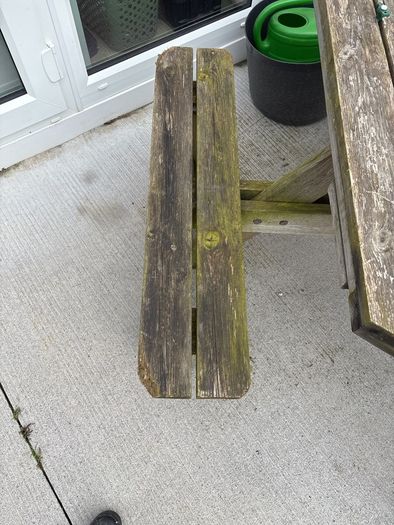 picnic bench