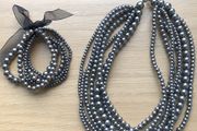 Necklace and bracelet set