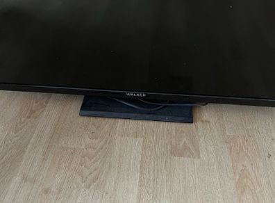 Walker 32 inch tv