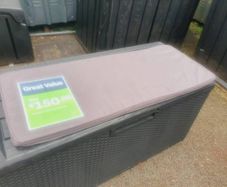 outdoor seat/storage box