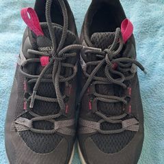 hiking shoes Merrell size 38