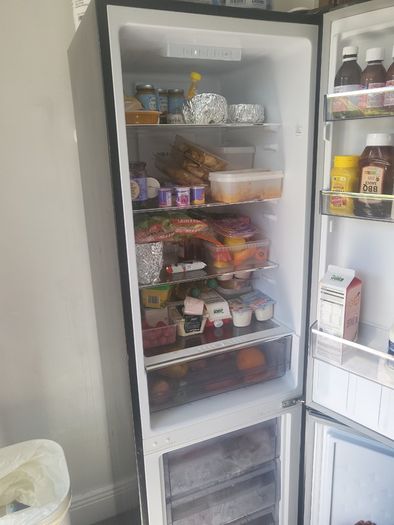 Clean fridge