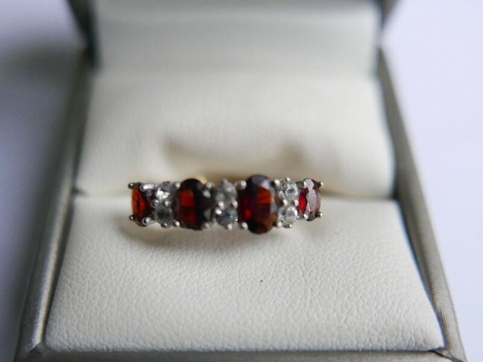 Vintage14K Gold 585 Ring With  Diamonds and Rubies Ring size P1/2 - 2,9g