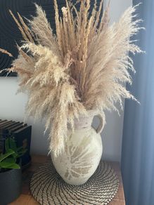vase with dry flowers