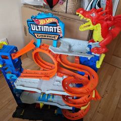 Ultimate Dragon Hot Wheels Garage