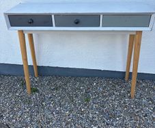 console table