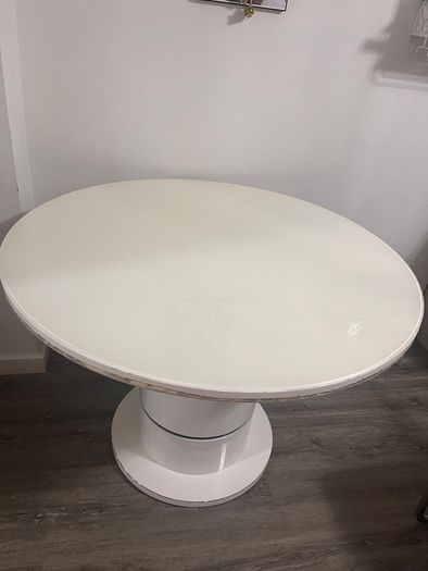 Round Dining Table with 2 Chairs