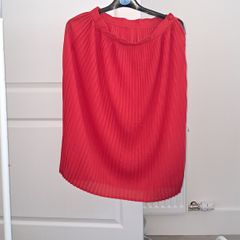 Red Pleated Skirt vv