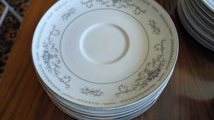 Diane Porcelain China Dinner Set (Japan)
