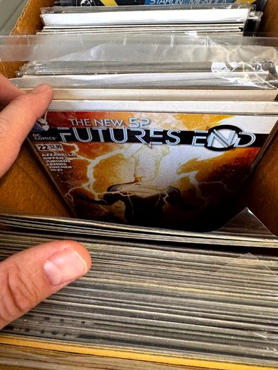 DC Long Comic Box w 250 comics for Sale