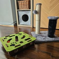 Scratching Post & Interactive Puzzle