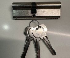 Yale Fire Rated 1 Star 6-Pin Euro Cylinder Lock 40-50 (90mm) Satin Nickel