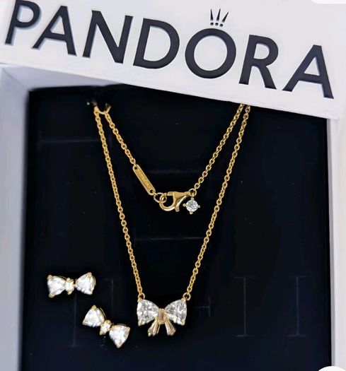 Pandora Gold Sparkling Bow Collier Necklace Brand New