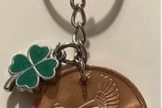 Lucky Irish Penny Pingin Pre Decimal Uncirculated 1968 coin with charm keyring
