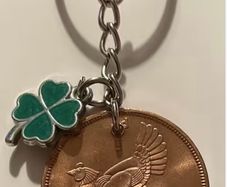 Lucky Irish Penny Pingin Pre Decimal Uncirculated 1968 coin with charm keyring