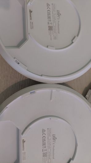 2x Ubiquiti Unifi U6 Pro
