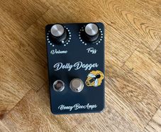Honeybee amps Dolly dagger fuzz