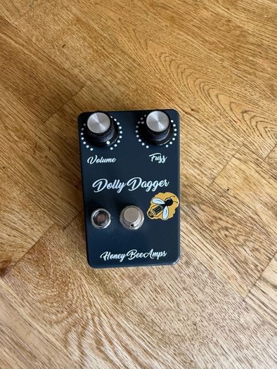 Honeybee amps Dolly dagger fuzz