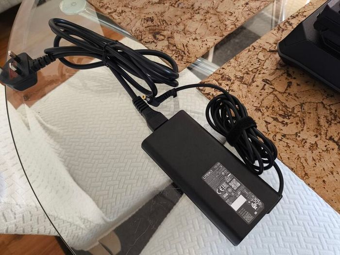 Gaming Laptop Clevo Erazer i5 12450H 8/12 RTX4050 6GB 75W 16GB DDR4 3200Mhz 512GB Nvme Pcie 4.0 17.3" FHD 144hz Ips 300nits Win11 RGB Cooler Mouse