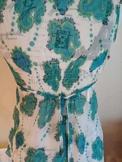 Size 8-10 Guess Chiffon Top