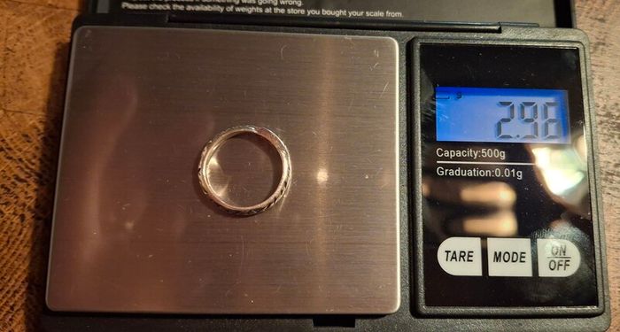 Antique 8ct Gold Diamond Ring