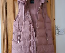 Zara Sleeveless  Puffa  Jacket Small