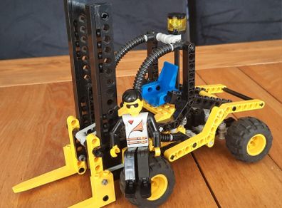 Lego vintage Technic Forklift 8248 and set 8222