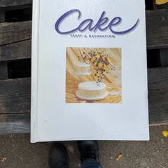 Cake decorating magazines