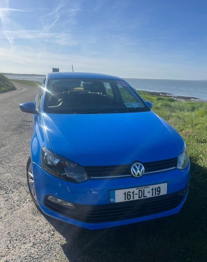 Blue Volkswagen polo 161