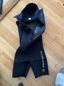 wetsuit