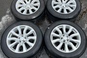 Land Rover 235/60 R 18 107W