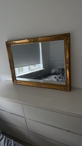 Large Ornate Gold Mirror / Antique Style Gilt Wall Mirror (101cm x 72cm)