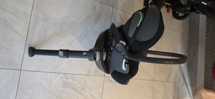 Cybex Z2 I-size & cloud T rotating 360 base
