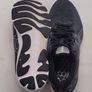 Asics Trainers Image 8