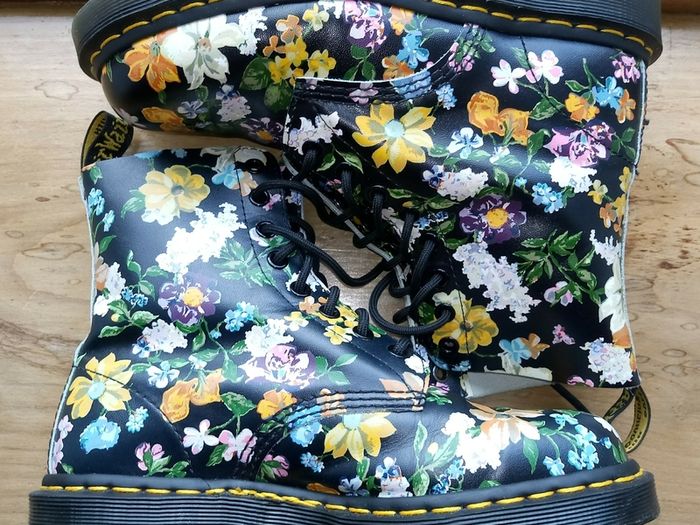 Mint Dr Martens Pascal 8 Eye Darcy Floral Size 5(38)