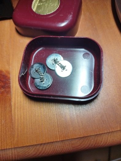cufflinks