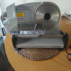 Electric Meat and Bread Slicer