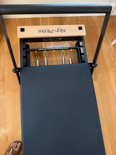 Pilates reformer machine