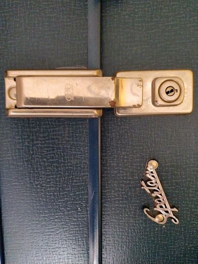 4 vintage/Antique suitcases