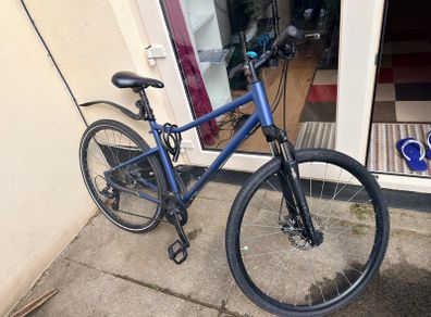 Riverside 500 hybrid bike size m