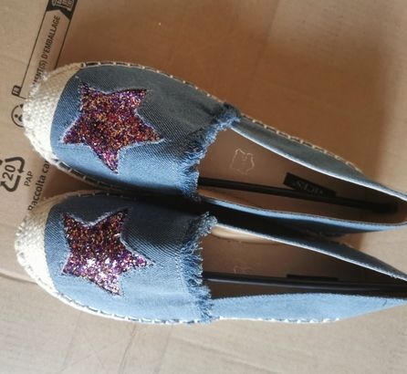 Spanish Style Flat Shoes size 6 - new