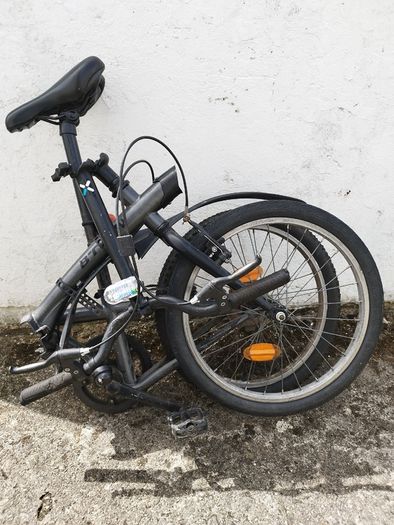 Btwin Tilt 100 folding bike