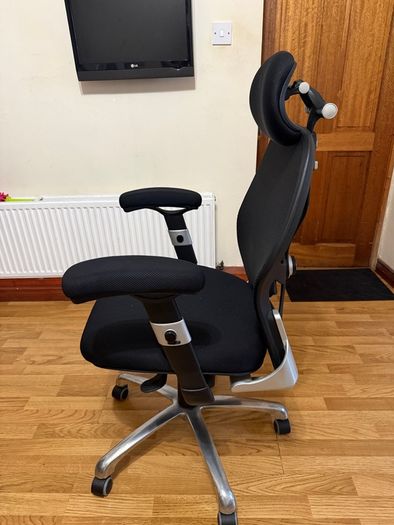 Ergonomic office chair