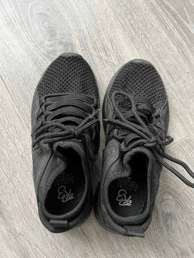 Black trainers ripstop size 13uk