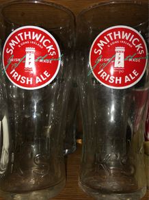 Smithwicks beer pint glasses