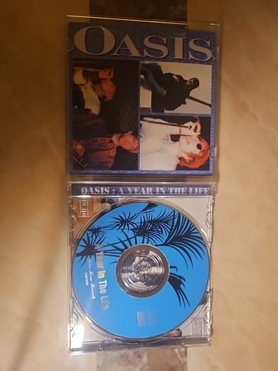 Oasis CD  - A Year In The Life