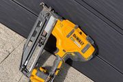 DeWalt DCN660 Type 2 18V XR Brushless 16Ga Second Fix Nail Gun  5Ah Battery