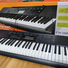 Casio CTK-2300 keyboard with stand