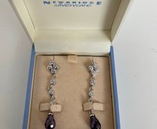 Newbridge Pendant & Earrings
